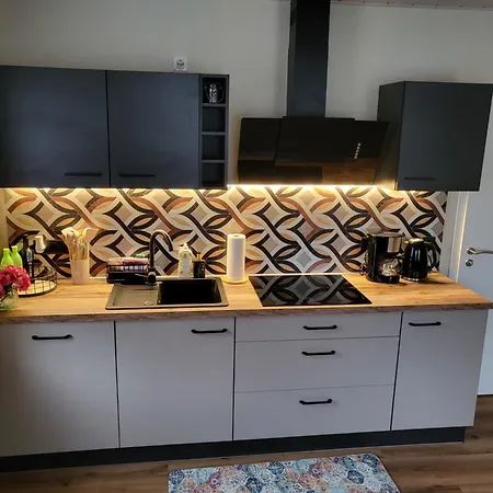 Finja, Apartman *